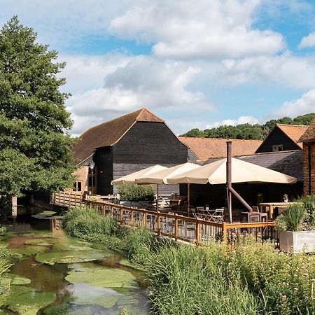 Tewinbury Farm Hotel Экстерьер фото