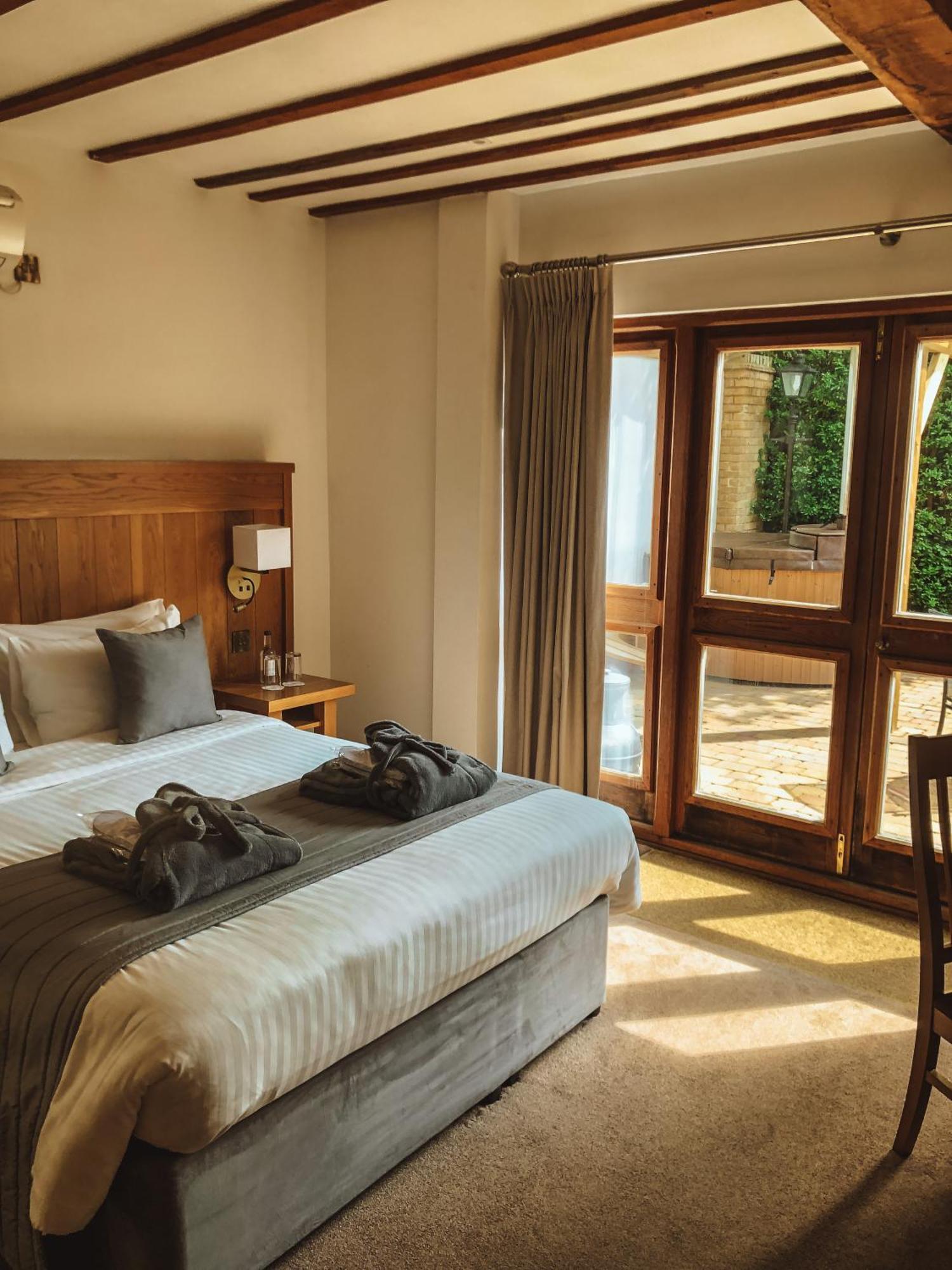 Tewinbury Farm Hotel Номер фото