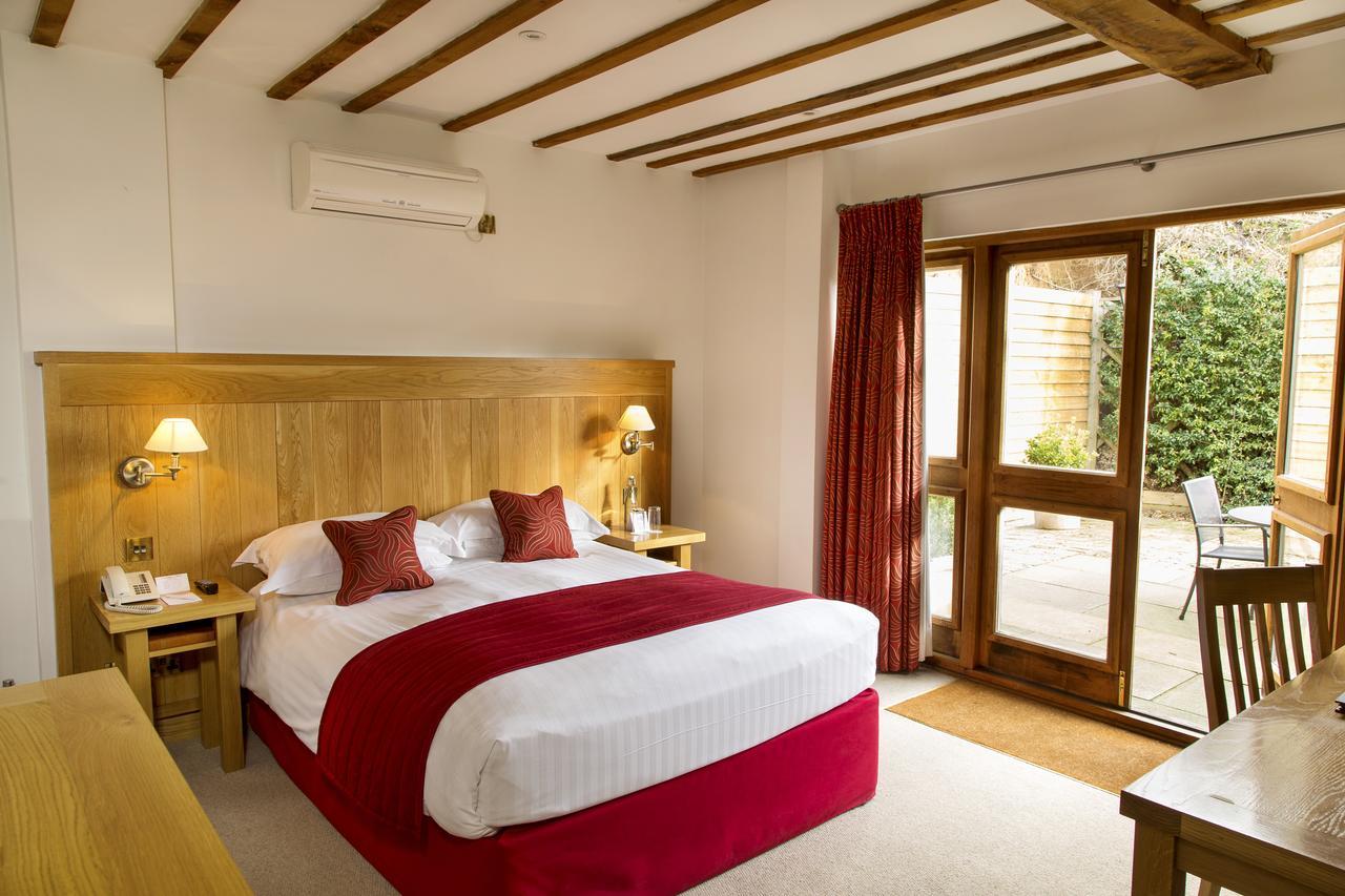 Tewinbury Farm Hotel Номер фото