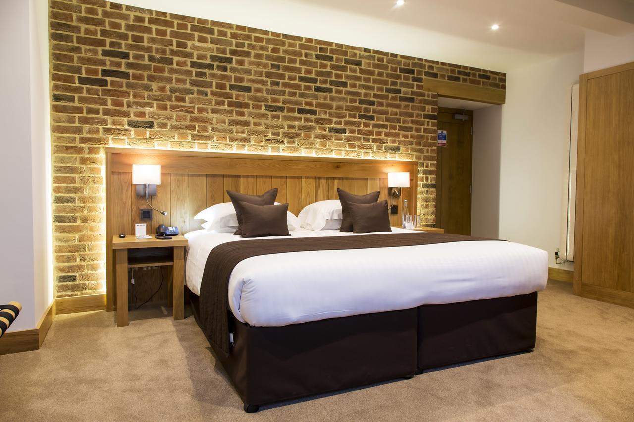 Tewinbury Farm Hotel Экстерьер фото
