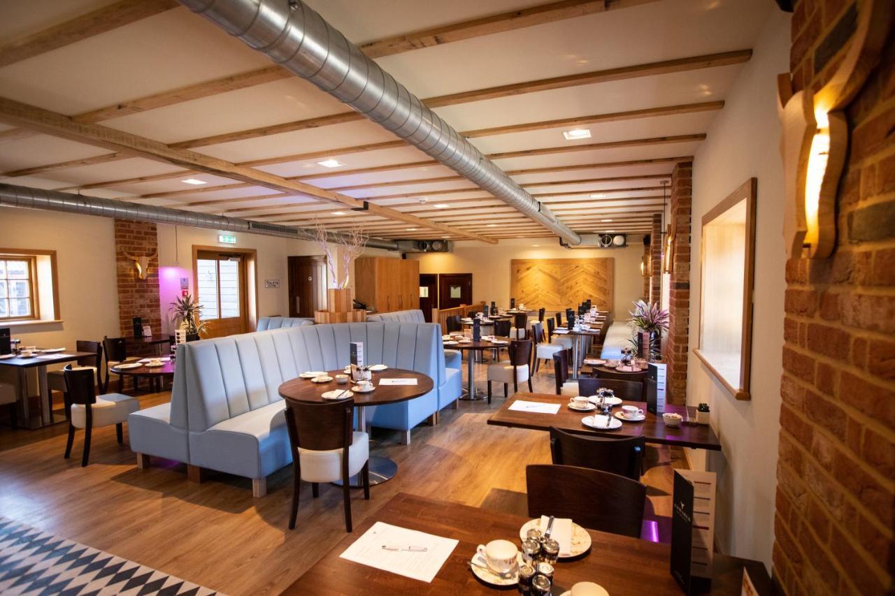 Tewinbury Farm Hotel Экстерьер фото